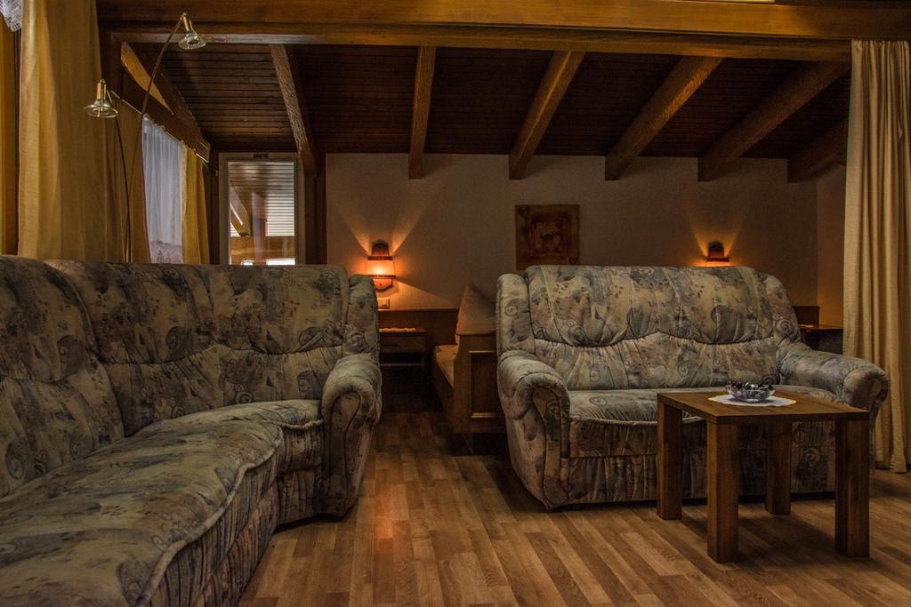 Appart Saroja-Tannleger Бранд Номер фото